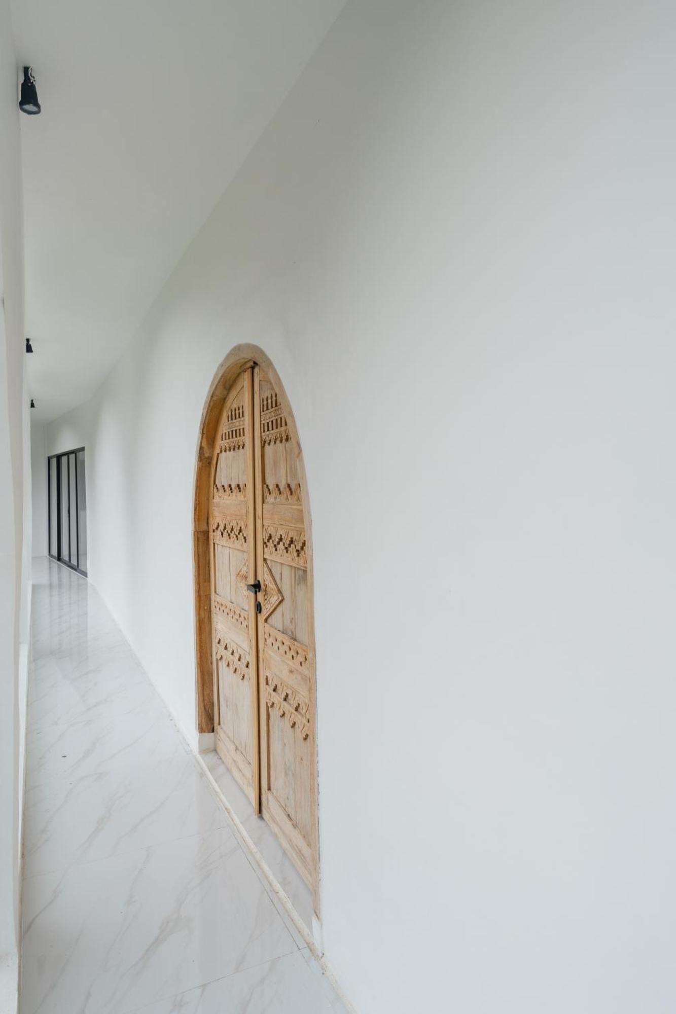 White Palm Hotel Uluwatu Bali 짐바란 외부 사진